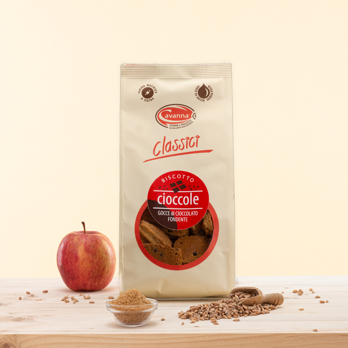 Biscotti con gocce di cioccolato fondenti e farine di grani antichi macinate a pietra