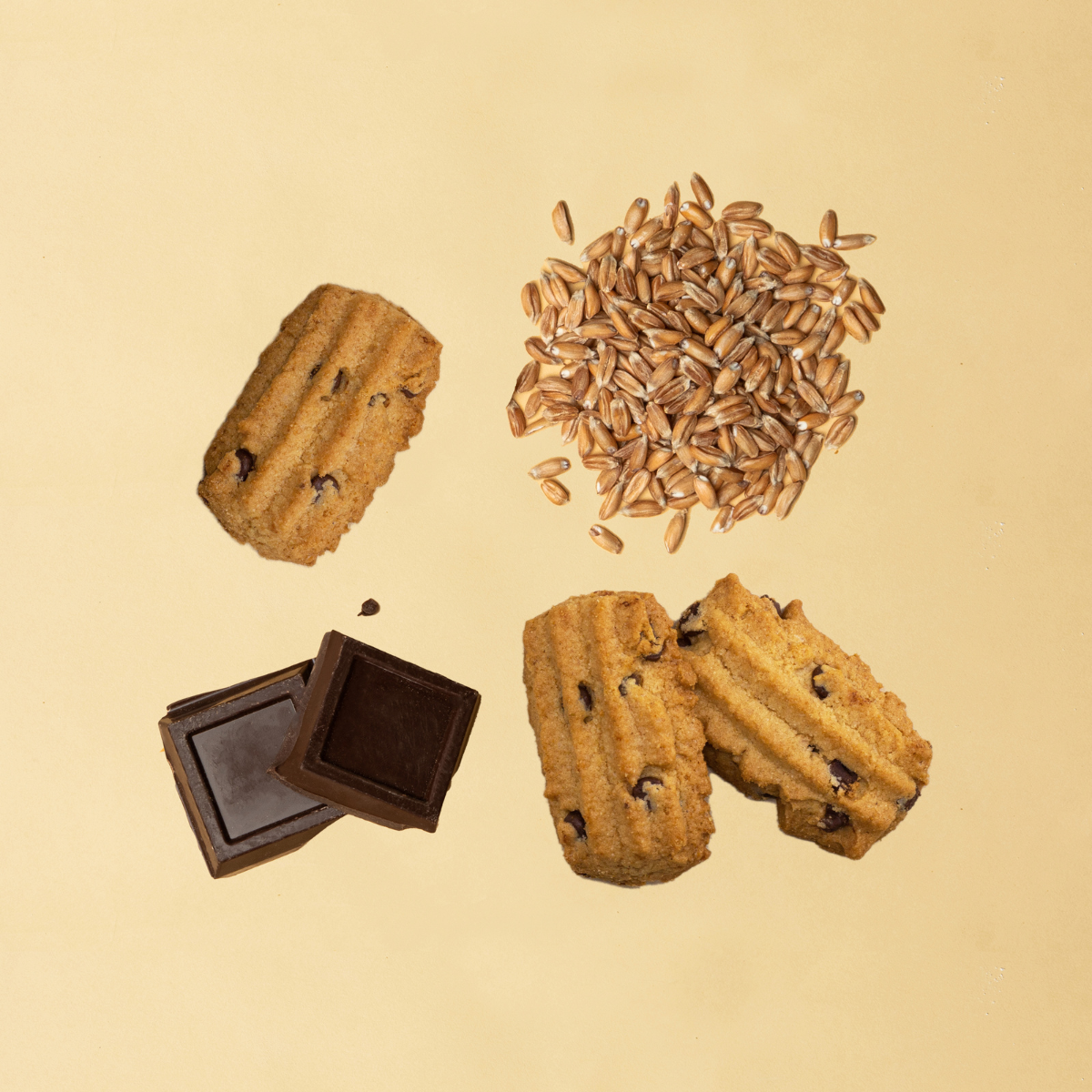 Biscotti croccanti con gocce di cioccolato fondenti e farine macinate a pietra
