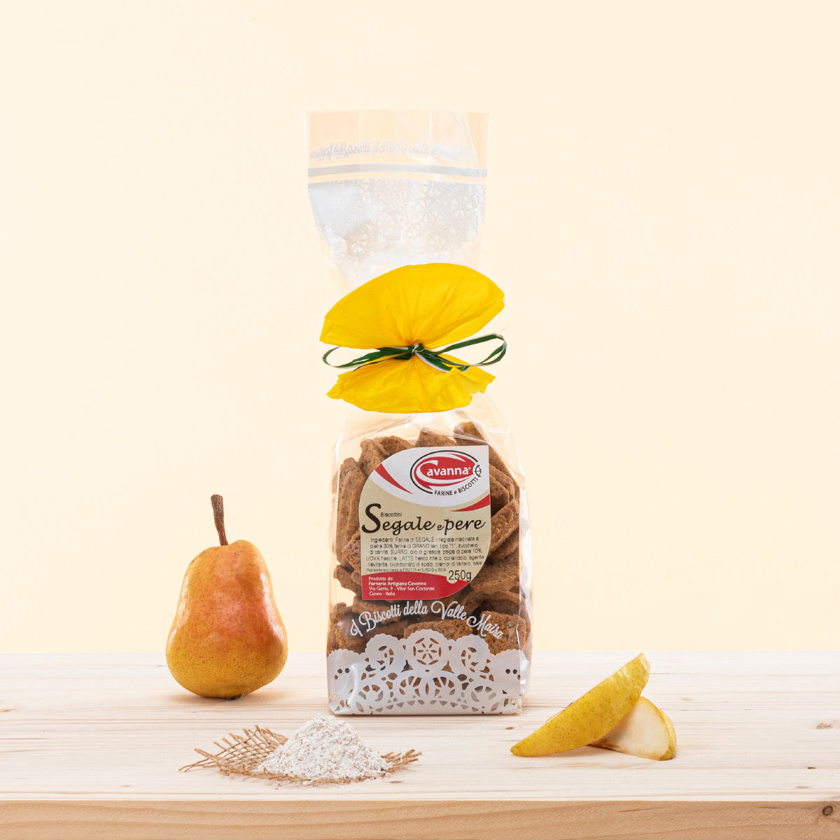 Rye & Pears biscuit