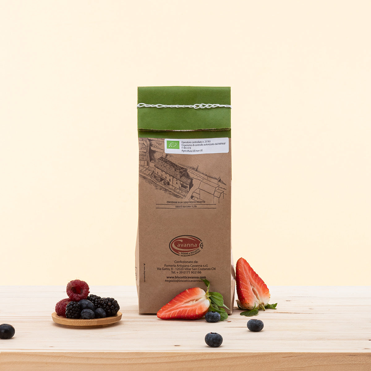 Muesli croccante ai Frutti di Bosco BIO, un muesli croccante con fiocchi di avena e frutti di bosco.