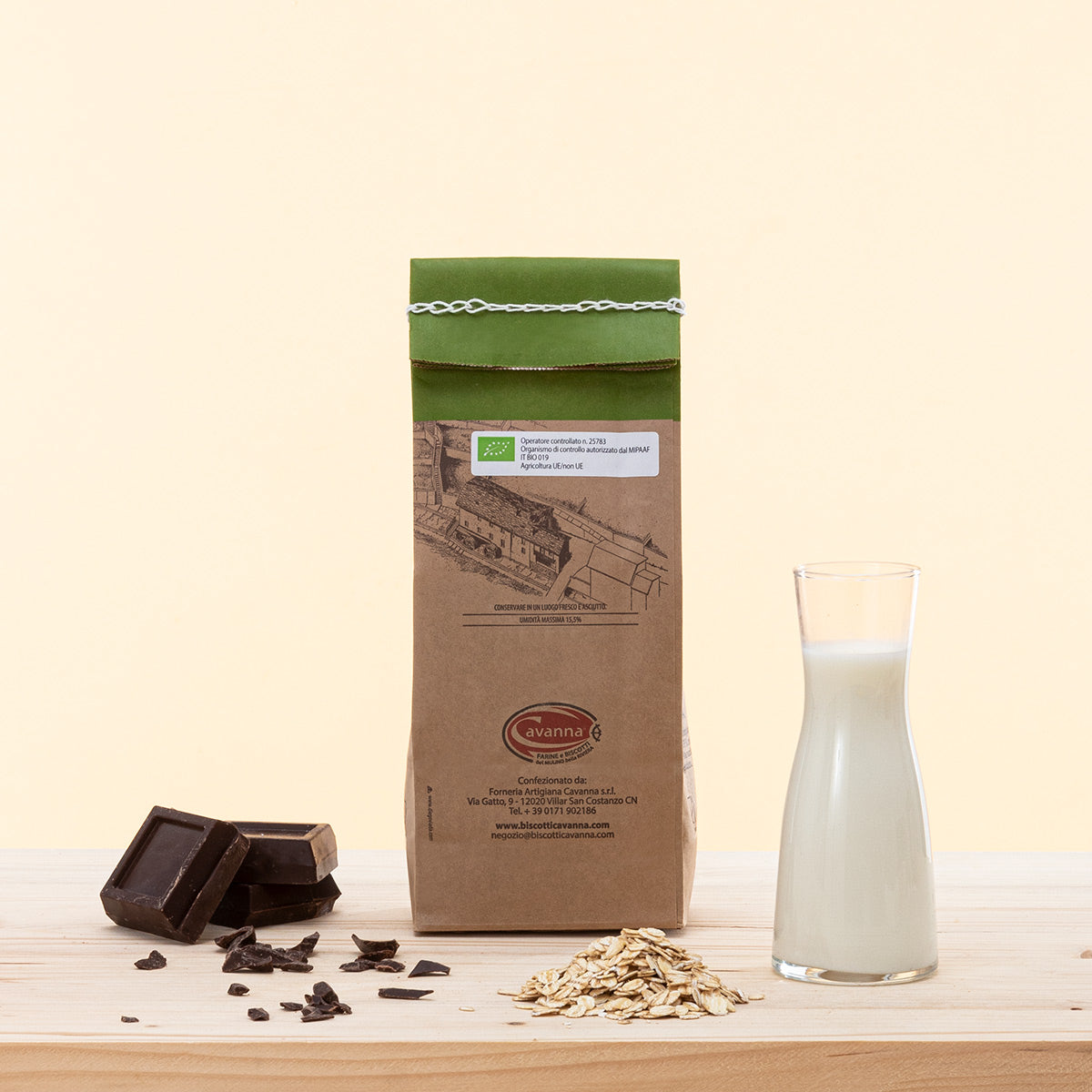 Granola Dark Croccante al Cioccolato, mix di cereali e cioccolato.