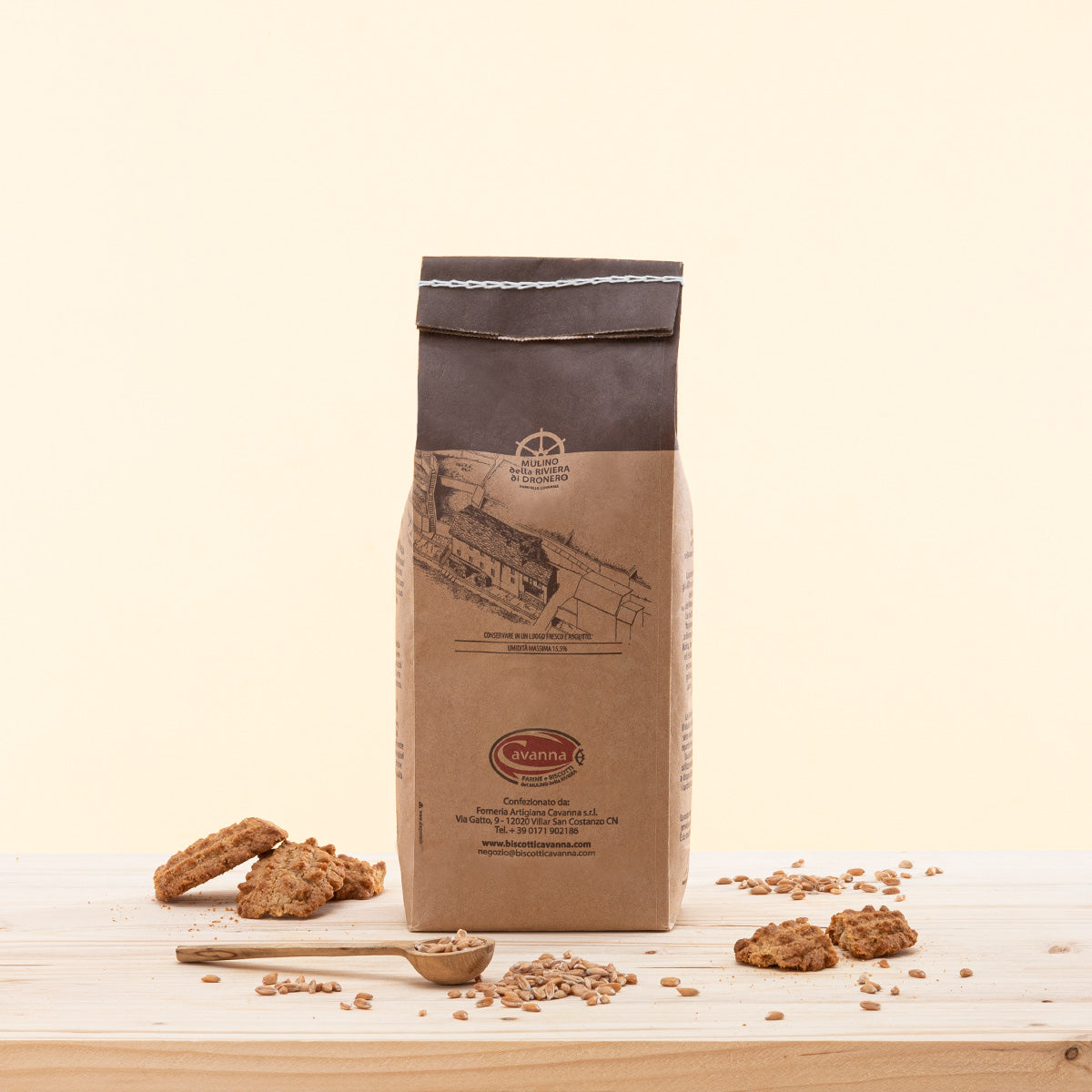 Farina di Farro Integrale, farina ricca di fibre e basso glutine.