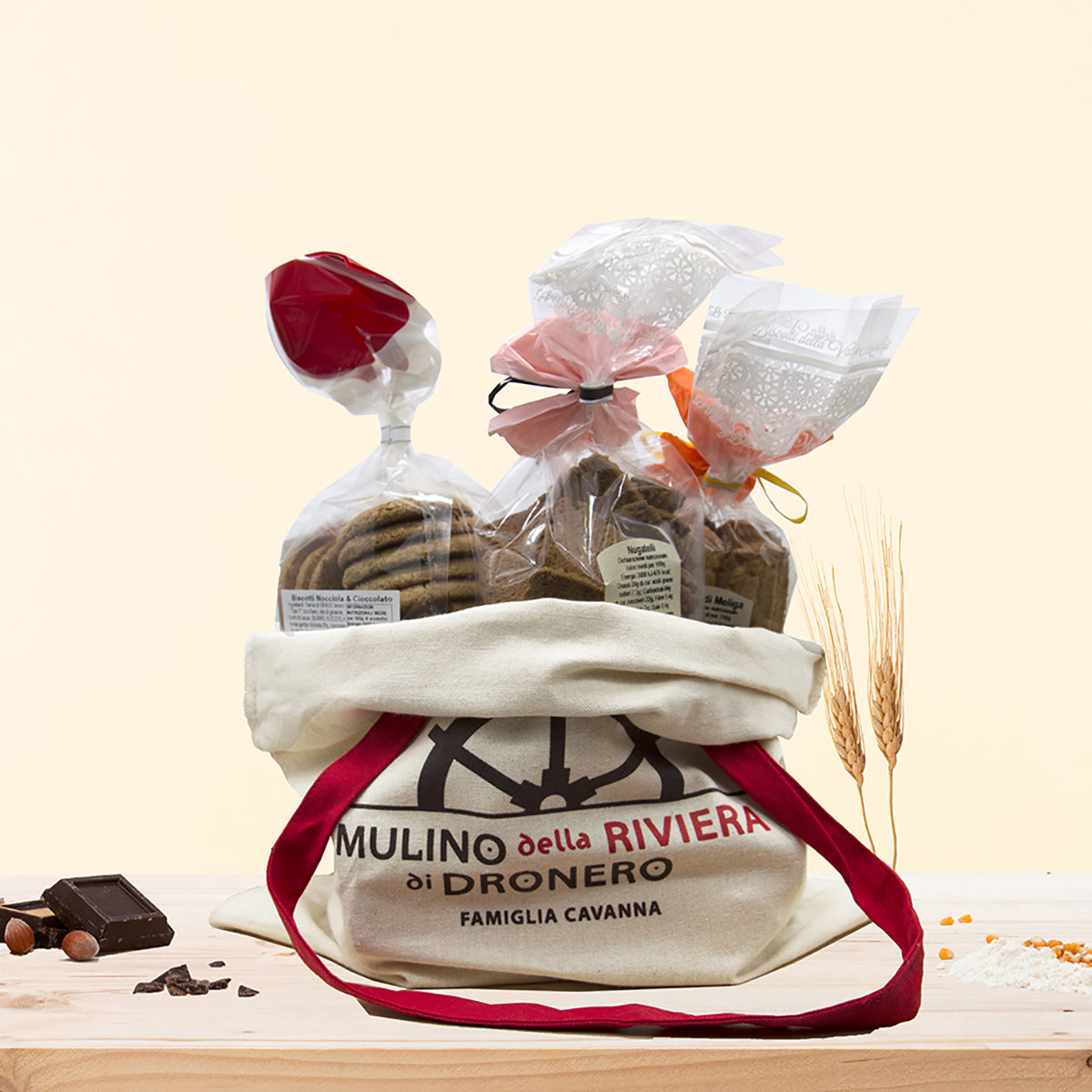 Kit Idea Regalo, un set con borsa in cotone e biscotti.